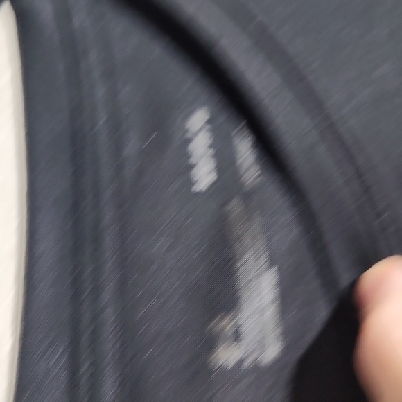 Under Armour Shirt Mens Size L Athletic Black flaws - Picture 4 of 9